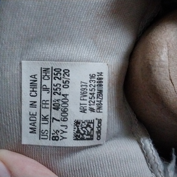 Women's Addidas Boost Sz 8.5 - Picture 9 of 10